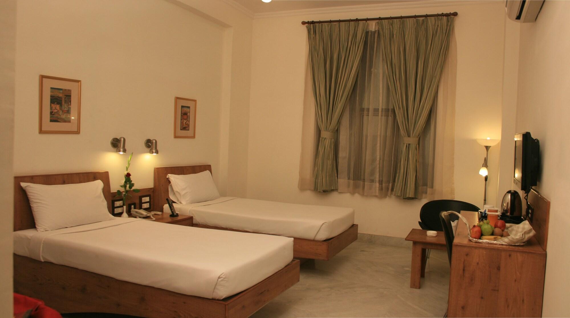 Hotel Yulia- Le Amour Inn Джайпур Екстериор снимка