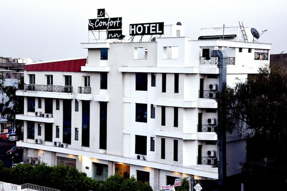 Hotel Yulia- Le Amour Inn Джайпур Екстериор снимка