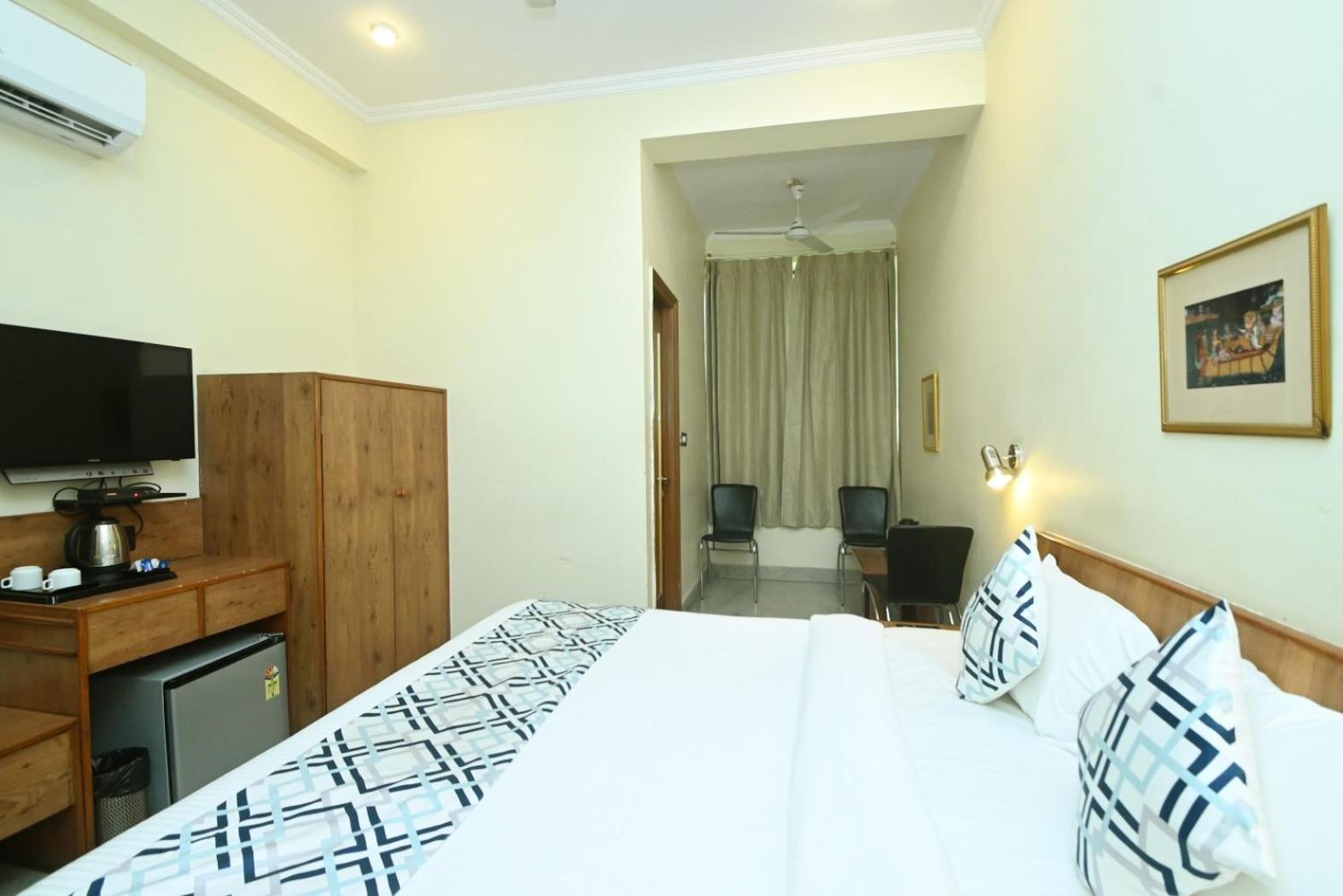 Hotel Yulia- Le Amour Inn Джайпур Екстериор снимка