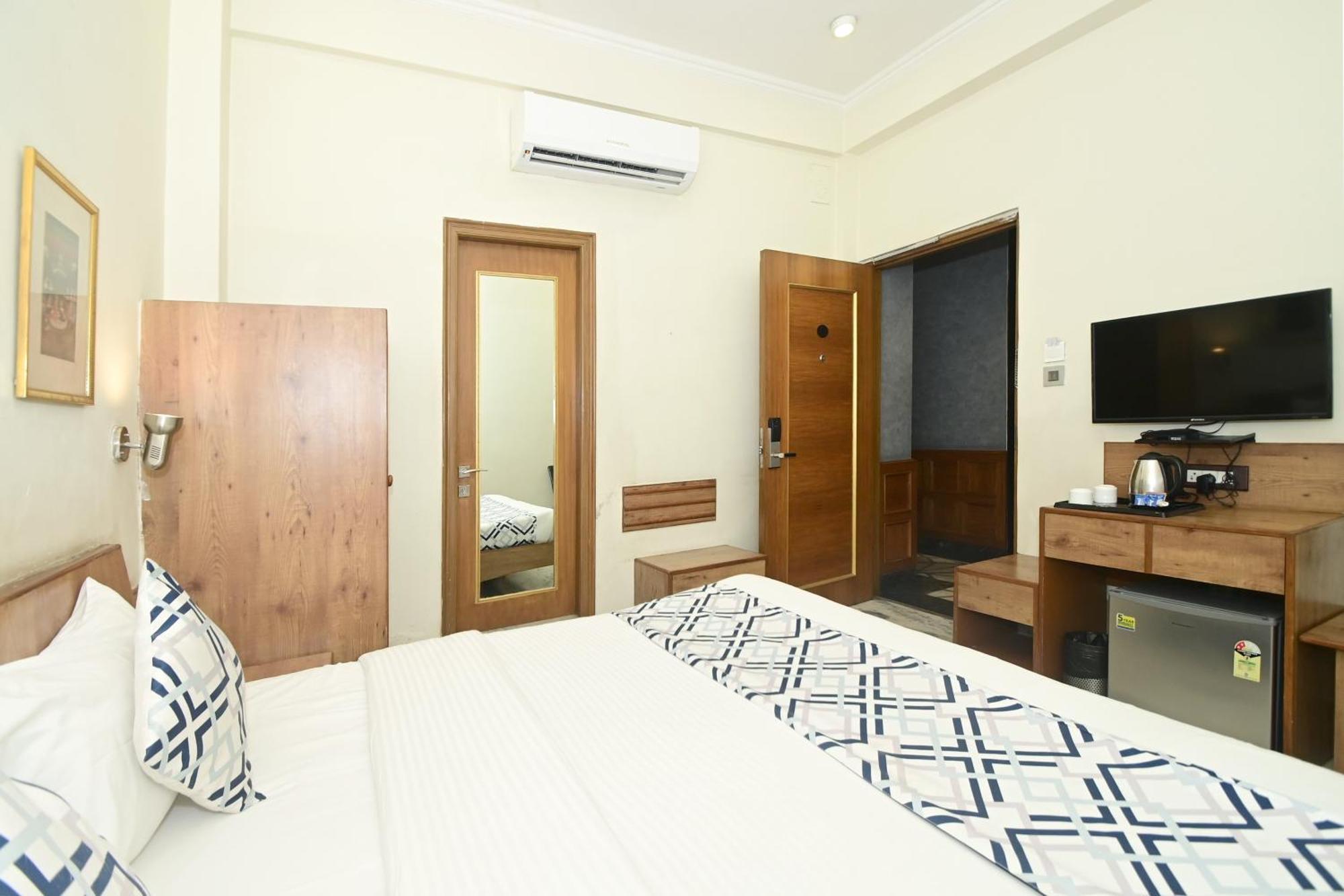 Hotel Yulia- Le Amour Inn Джайпур Екстериор снимка